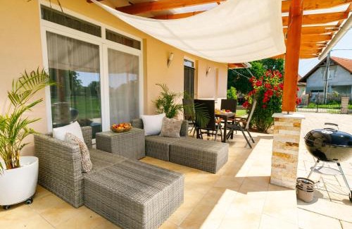 Balatonszemes House | Holiday Home Paola by Interhome