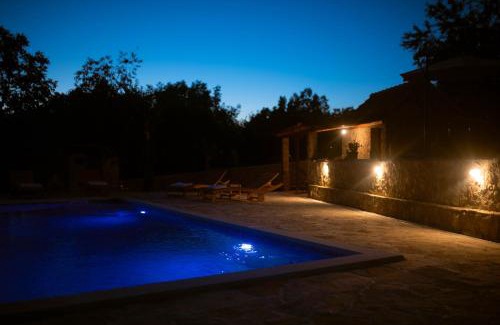 Imotski House | Holiday Home Pearl in Stone with Heated Pool