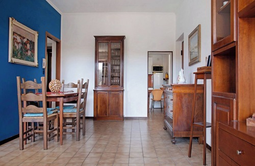 Laveno Mombello House | Holiday Home 'Pier' with Lake View, Wi-Fi and Air Conditioning