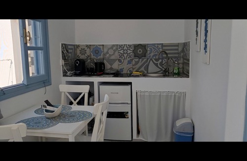 Grikos House | Holiday Home 'Pico Bello Patmos 24' with Mountain View, Wi-Fi and Air Conditioning
