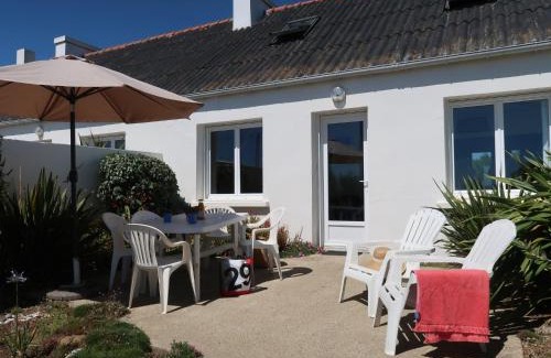Plozevet House | Holiday Home Rendez-vous à la plage by Interhome