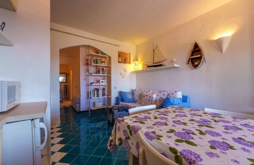 Palau House | Holiday Home 'Residence La Virginia' with Sea View, Private Terrace and Private Garden