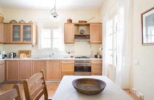 Posidonia House | Holiday Home 'Sophia' with Sea View, Wi-Fi and Air Conditioning