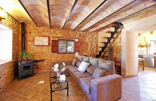 Algaida House | Holiday Home Son Garbi with Mountain View, Wi-Fi, A/C, Pool, Garden, Terrace & Balcony