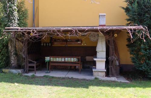 Tatobity House | Holiday Home Tatobity by Interhome