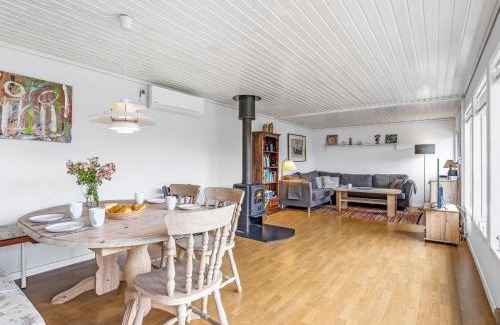 Strøby Ladeplads House | Holiday Home Tenho - 150m from the sea by Interhome