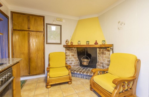 Les Iglesies House | Holiday Home 'Teule 1' with Mountain View, Shared Pool and Wi-Fi