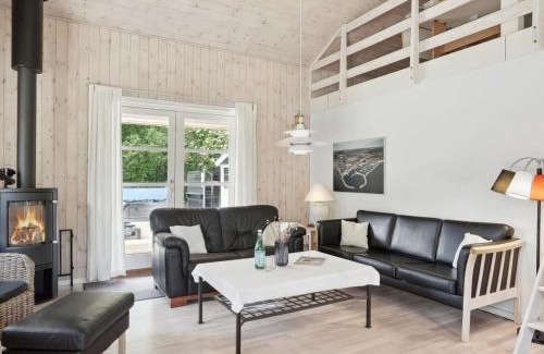 Nordost House | Holiday Home Tia - 1-4km from the sea by Interhome