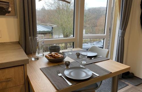 Wemding House | Holiday Home Tiny Haus Auszeit Am See by Interhome
