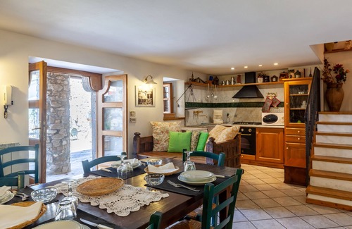 Vigneta House | Holiday Home "Villa Chiara" with Private Terrace