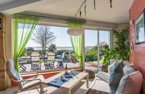 Plouneour-Trez House | Holiday Home Villa Panorama Mer by Interhome