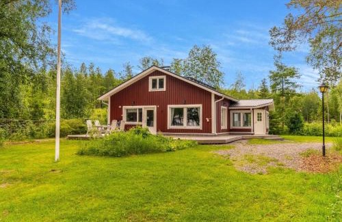 Liperi House | Holiday Home Villa kuorinka by Interhome