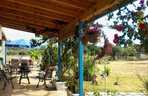 Lepreo House | Holiday Home 'Villa Tatiana Elaia Kyparissia' with Garden & Wi-Fi
