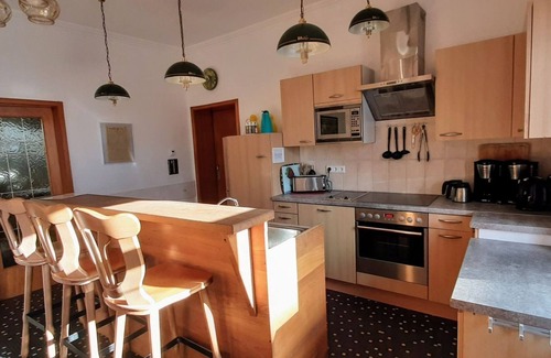 Rodershausen House | Holiday home Westeifel - large common rooms - 15 bedrooms - Exclusive use