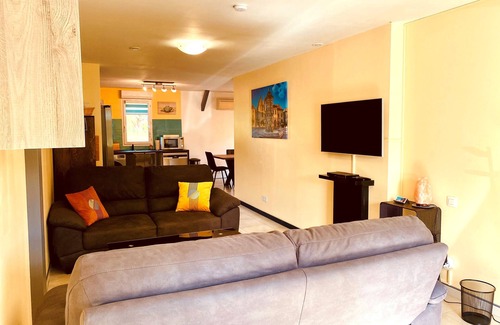Capdrot House | Holiday Home with 3 Bedrooms, Aircon and Private Heated Pool - 40 Mins Bergerac