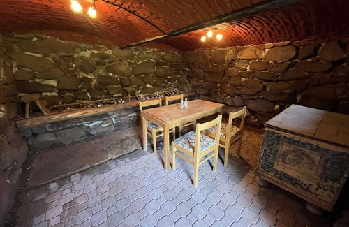 Stara Paka House | Holiday home with a swimming pool in a semi-selit in the Staropacks mountains