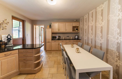 Welkenraedt House | holiday home with indoor swimming pool