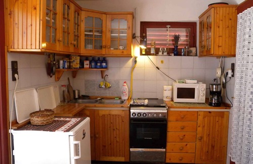Balatonalmadi House | Holiday home with garden and billiards