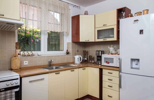 Balatonboglar House | Holiday home with air conditioning, Wi-Fi, washing machine and dishwasher