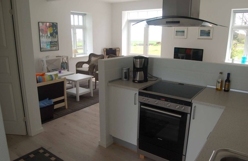 Grasten Apartment | Holiday Home with Sea View