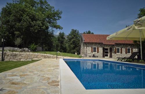 Pricelje Villa | Holiday home Zlatna Glavica