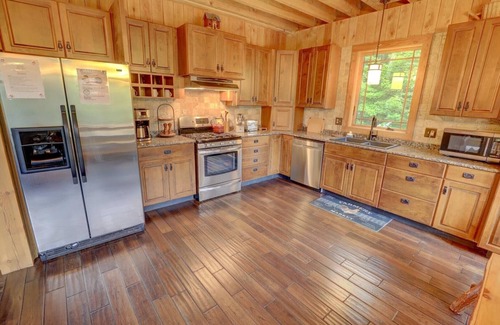 Ellicottville Ski Chalet | Holiday House 4 Bedroom Chalet by RedAwning