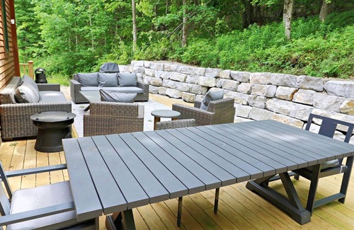 Ellicottville Ski Chalet | Holiday House 4 Bedroom Chalet by RedAwning