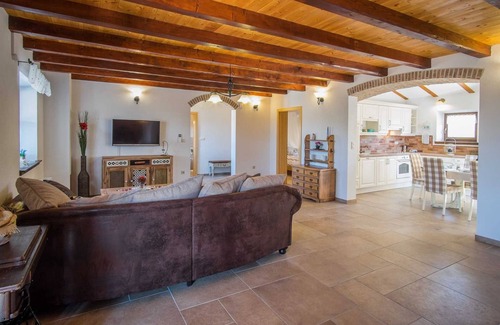 Sveti Ivan Dobrinjski House | Holiday house BLUE IVY with swimming pool