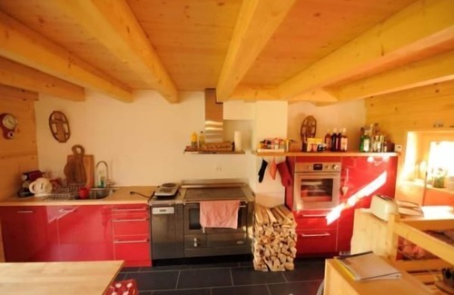 Saint-Martin Ski Chalet | Holiday house Eison for 1 - 5 persons with 1 bedroom - Historical building