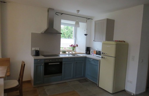 Budesheim House | Holiday house for up to 7 people, approx. 100 m², quiet location, terrace, WiFi