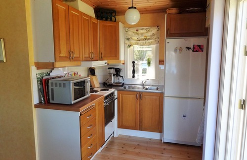 Boxholm Cottage | Holiday house in a sunny location at the Somme, private jetty and boat, good fishing possibility