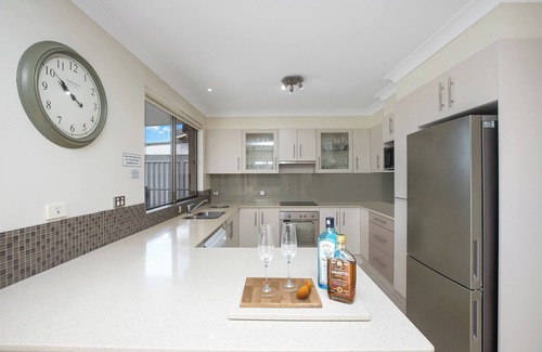 Port Macquarie House | Holiday House on Hibbard Canal