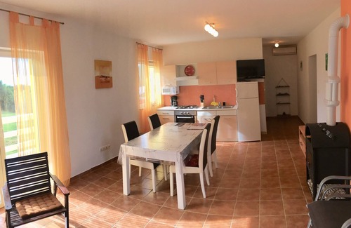 Rebici House | Holiday house with pool and summer kitchen, only 5 min. from the beach