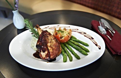 Hoover Hotel | Holiday Inn Birmingham - Hoover by IHG