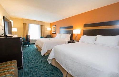 Bismarck Hotel | Holiday Inn Bismarck by IHG