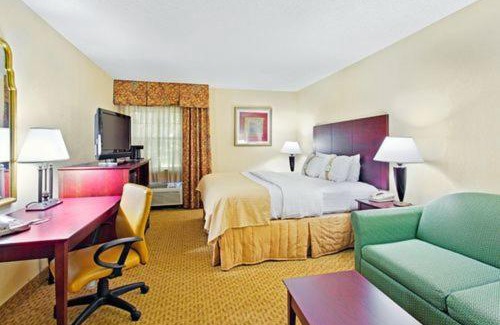 Blytheville Hotel | Holiday Inn Blytheville by IHG