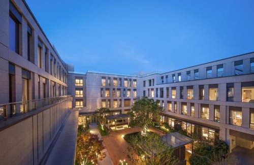 Haidian Hotel | Holiday Inn Express Beijing Zhongguancun Tech Park by IHG l Next to Yuanmingyuan Park & Beijing Sport University l Taxi 10 Minutes to Summer Palace & Peking University & Tsinghua University l 20 Minutes to Badaling Great Wall by High-speed Railway