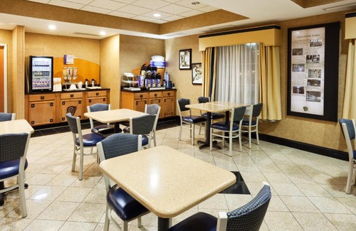Gastonia Hotel | Holiday Inn Express Charlotte West - Gastonia by IHG