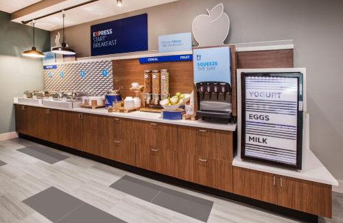 Covington Hotel | Holiday Inn Express Covington-Madisonville by IHG