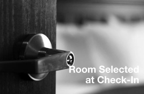 Lee Hotel | Holiday Inn Express Durham-UNH by IHG