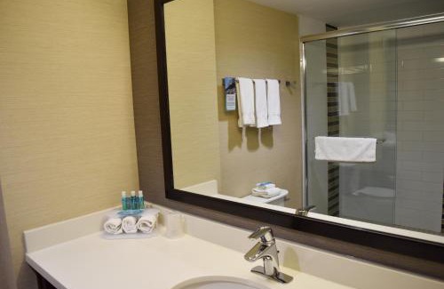 Golden Hotel | Holiday Inn Express Golden-Kicking Horse by IHG