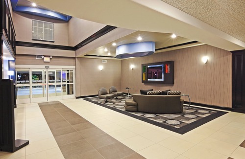 Jacksonville Hotel | Holiday Inn Express Hotel & Suites JACKSONVILLE by IHG