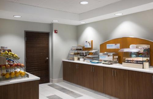 Hastings Hotel | Holiday Inn Express Hastings by IHG