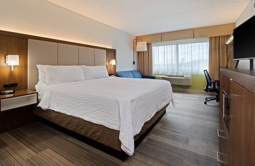 Hauppauge Hotel | Holiday Inn Express Hauppauge-Long Island