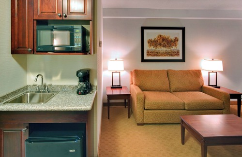 Brockville Hotel | Holiday Inn Express Hotel & Suites Brockville by IHG