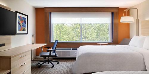 Woodbridge Hotel | Holiday Inn Express Hotel & Suites Woodbridge by IHG