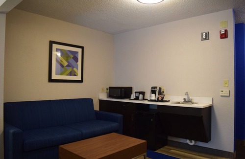 Sparta Hotel | Holiday Inn Express Hotel & Suites Sparta by IHG