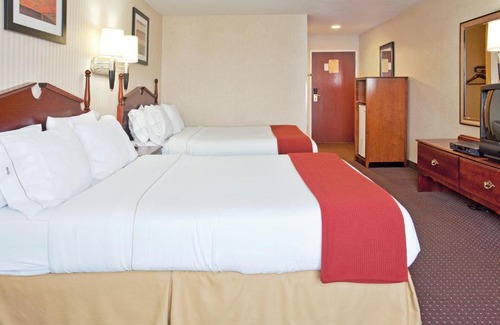 Wabash Hotel | Holiday Inn Express Hotel & Suites Wabash by IHG