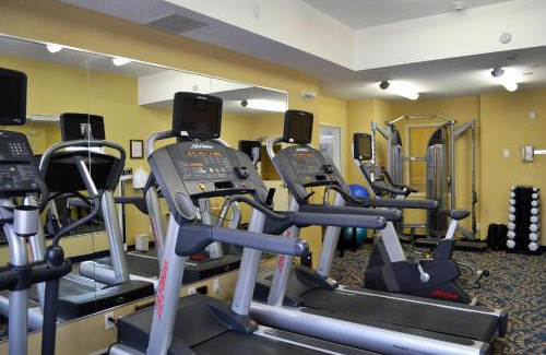 Edson Hotel | Holiday Inn Express Hotel & Suites Edson by IHG