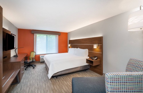 Tell City Hotel | Holiday Inn Express Hotel & Suites Tell City by IHG